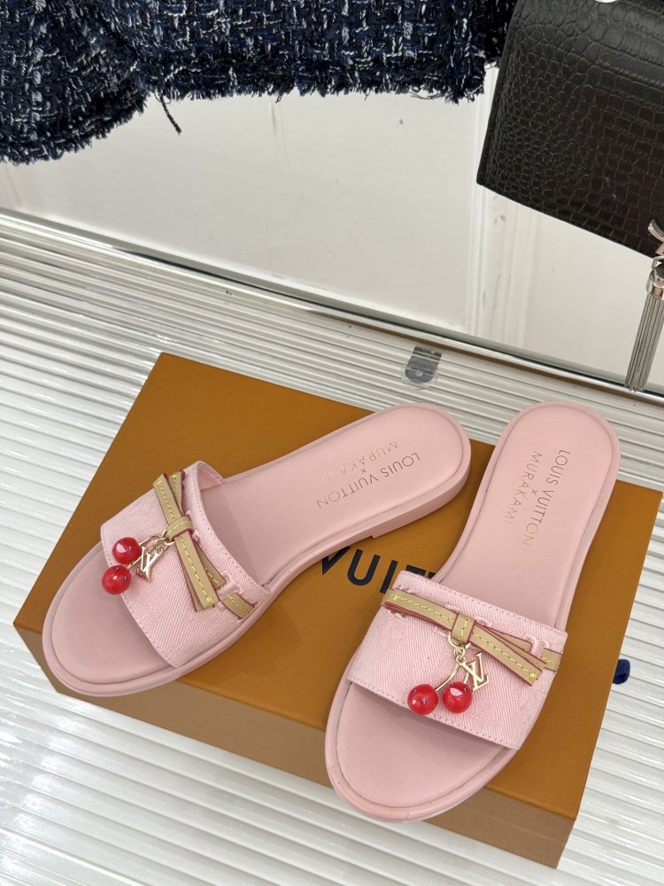 Шлепанцы женские фото 2