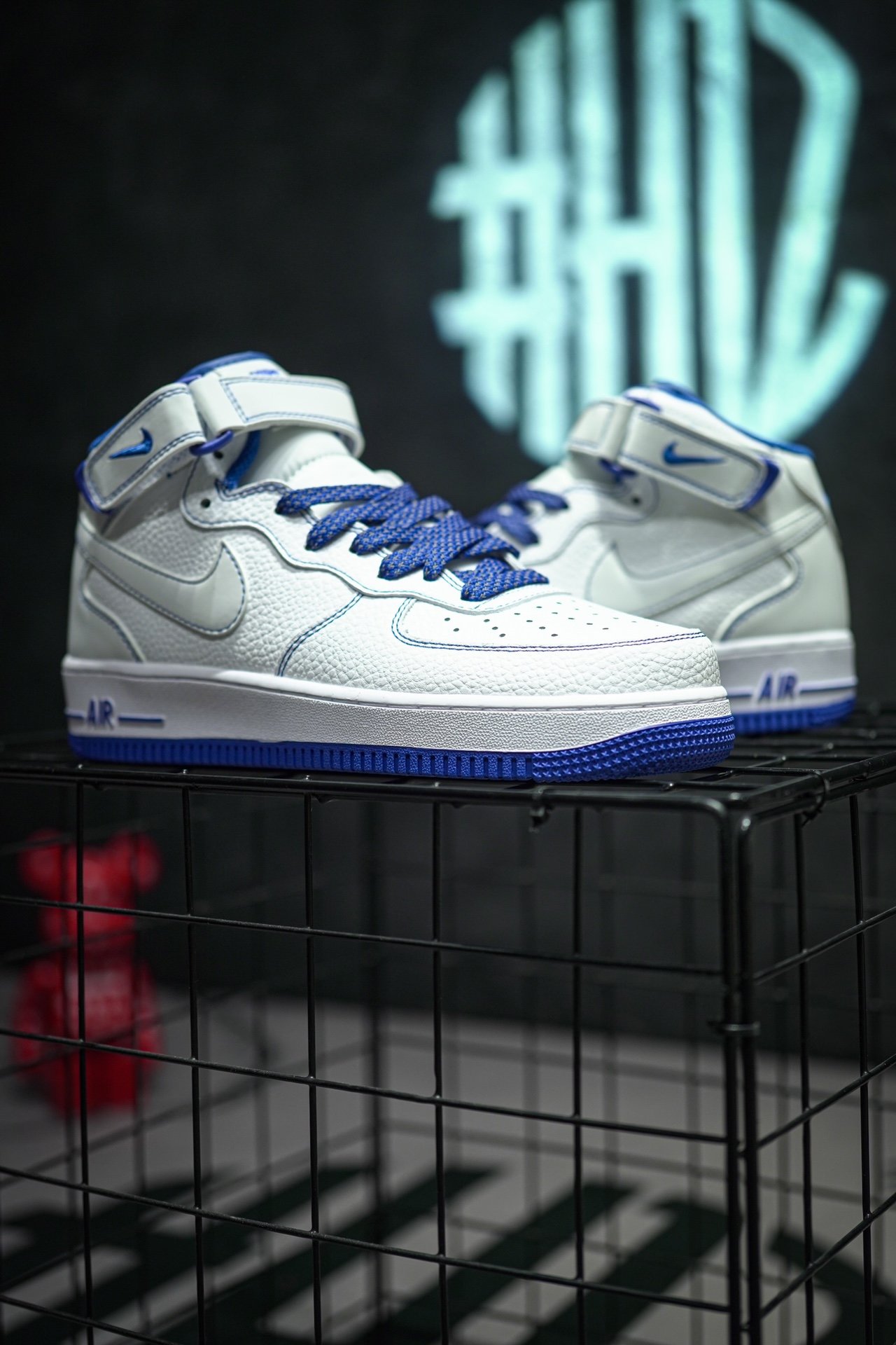 Sneakers Air Force 1 MID фото 2