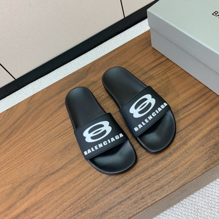 Шлепанцы фото 3