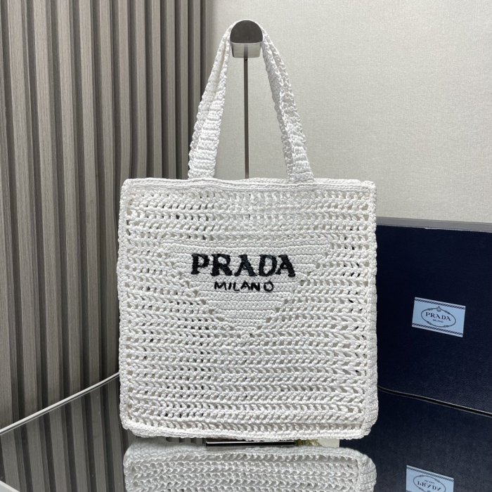 A bag wicker of рафии 36 cm