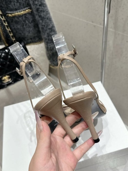 Босоножки фото 8