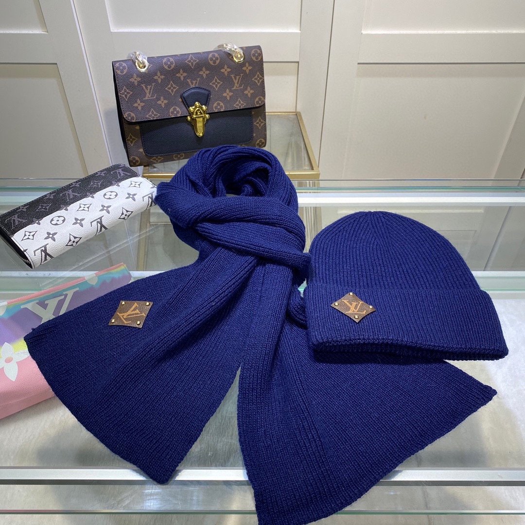 Cashmere set a cap and scarf