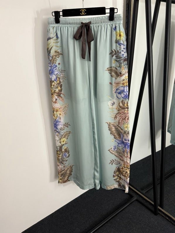 Костюм женский фото 4