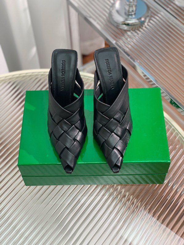 Sandals on high heel (10 cm) black
