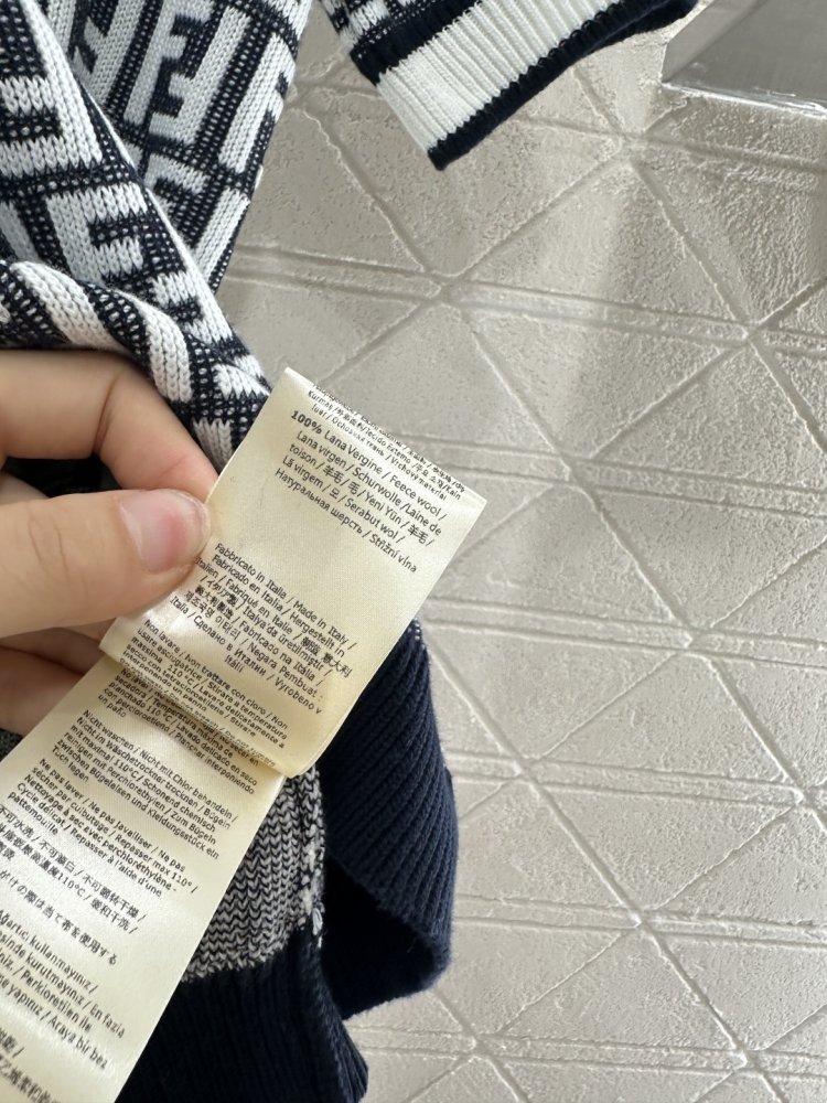 T-shirt women's фото 6