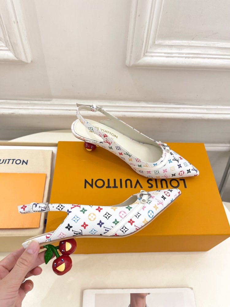 Босоножки фото 4