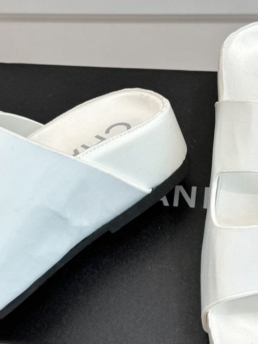 Шлепанцы фото 6