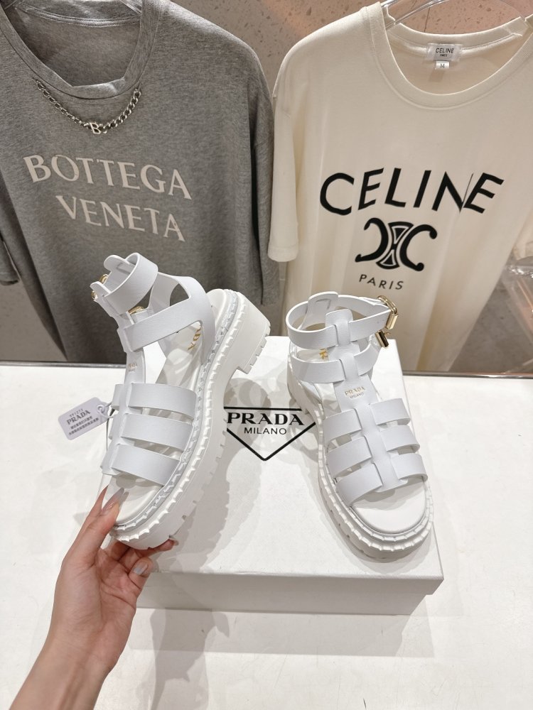 Сандалии женские фото 3