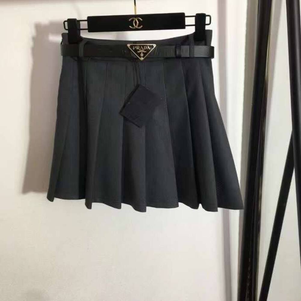 Pleated short skirt фото 5