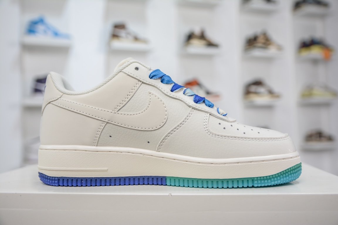 Кроссовки Air Force 1 Low 07 Hornets фото 3