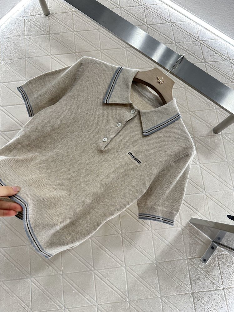 Футболка жіноча фото 6