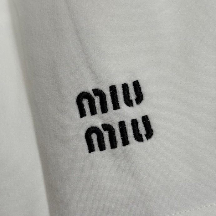 Костюм женский фото 6