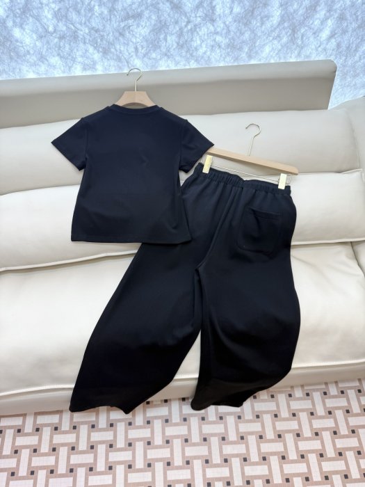 Костюм женский фото 4