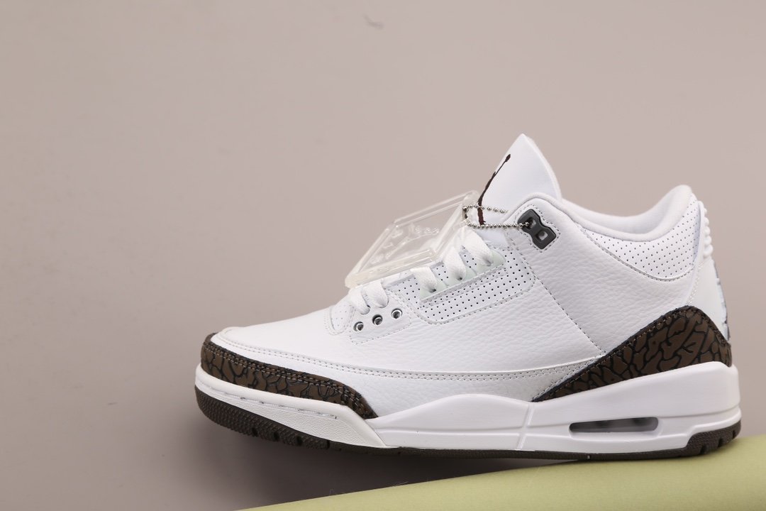 Кросівки Air Jordan 3 Retro Mocha - 136064-122 фото 3