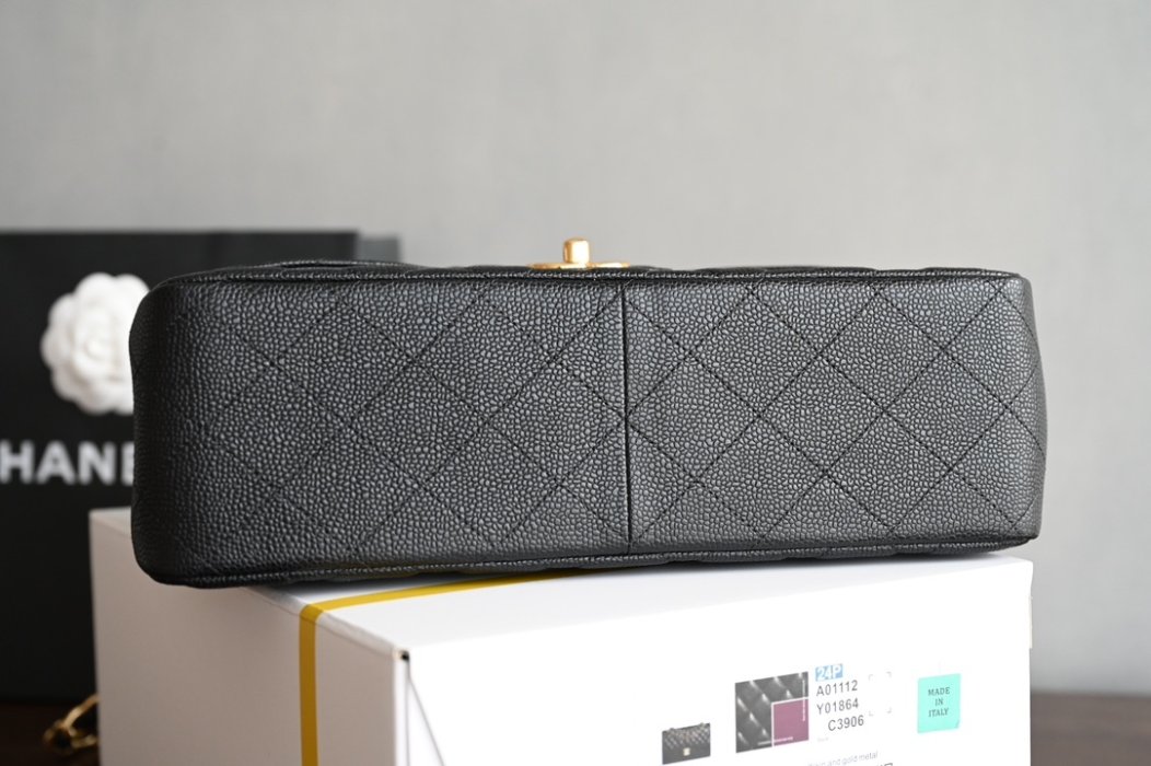 A bag women's Classic Flap Jumbo 30 фото 5