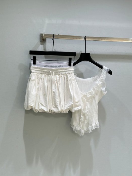 Костюм женский