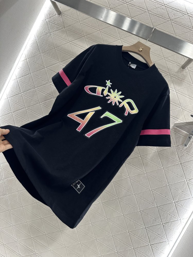 T-shirt women's фото 6