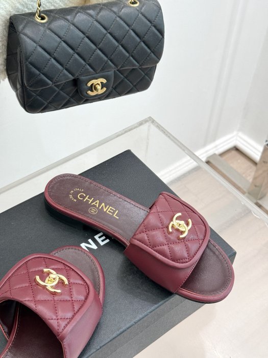 Шлепанцы фото 5