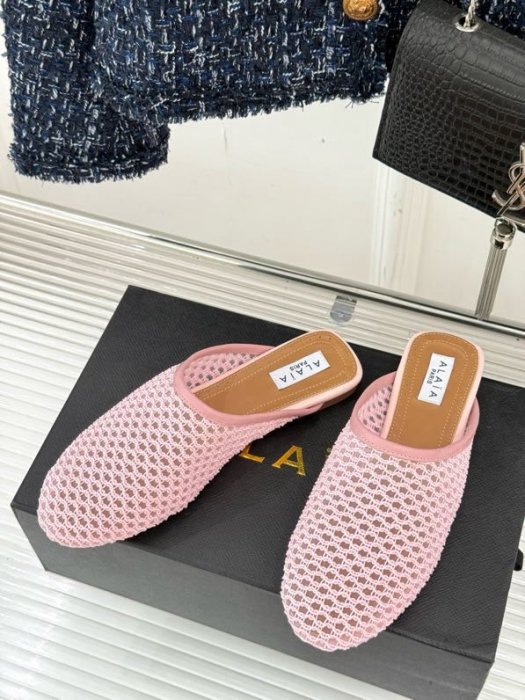 Шлепанцы женские фото 2