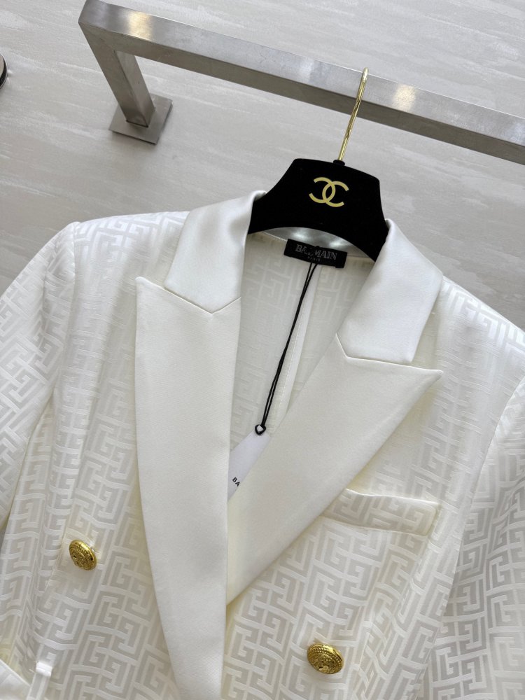 Платье с короткими рукавами и костюмным воротником фото 3