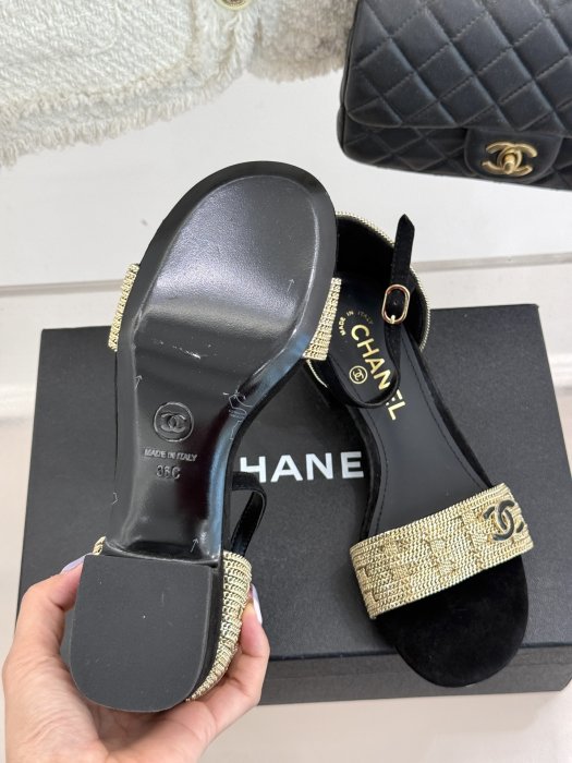 Босоножки фото 9