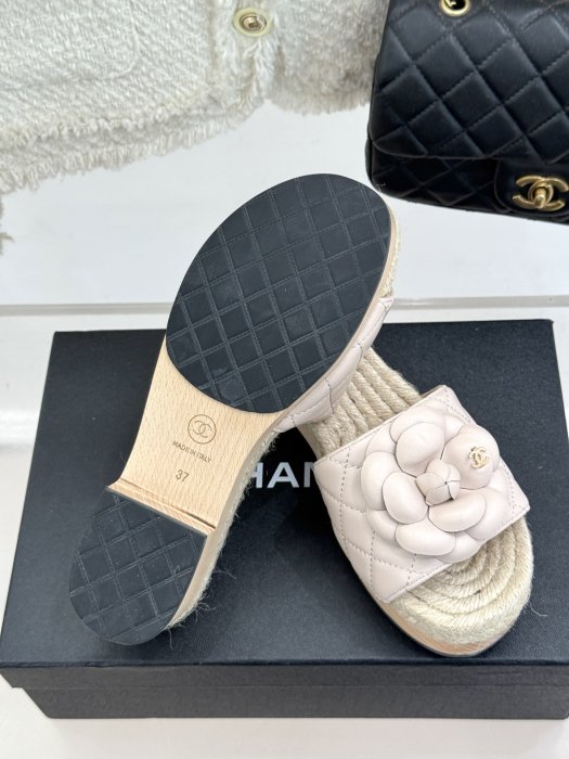 Босоножки фото 9