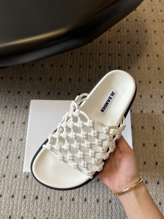 Шльопанці жіночі фото 5