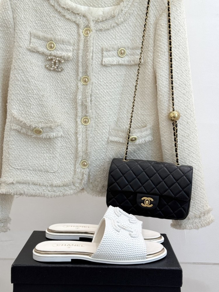 Шлепанцы женские