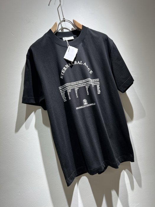 T-shirt men's фото 2