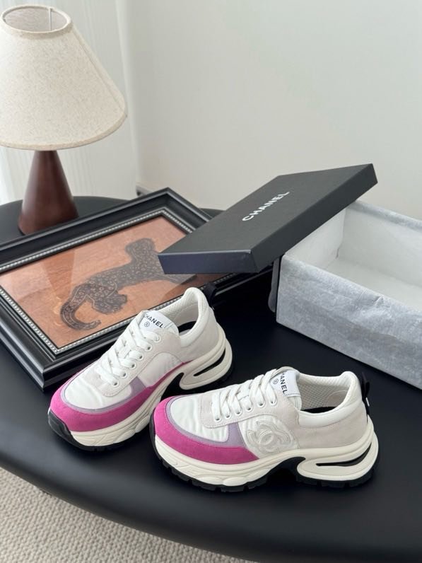 Кроссовки женские фото 9