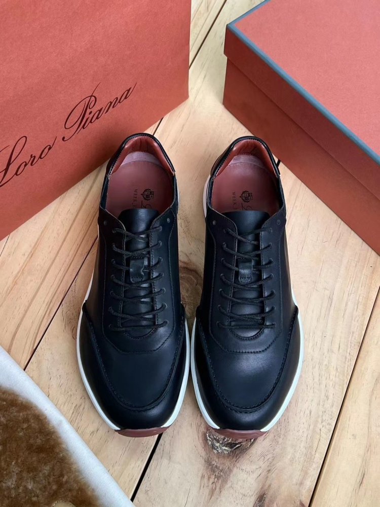 Leather men's sneakers