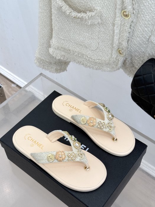 Шлепанцы фото 3