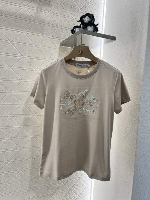 Футболка женская