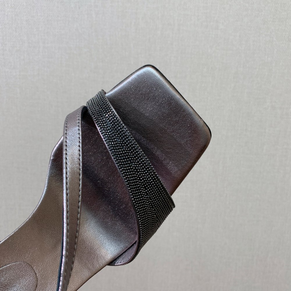 Босоножки фото 5