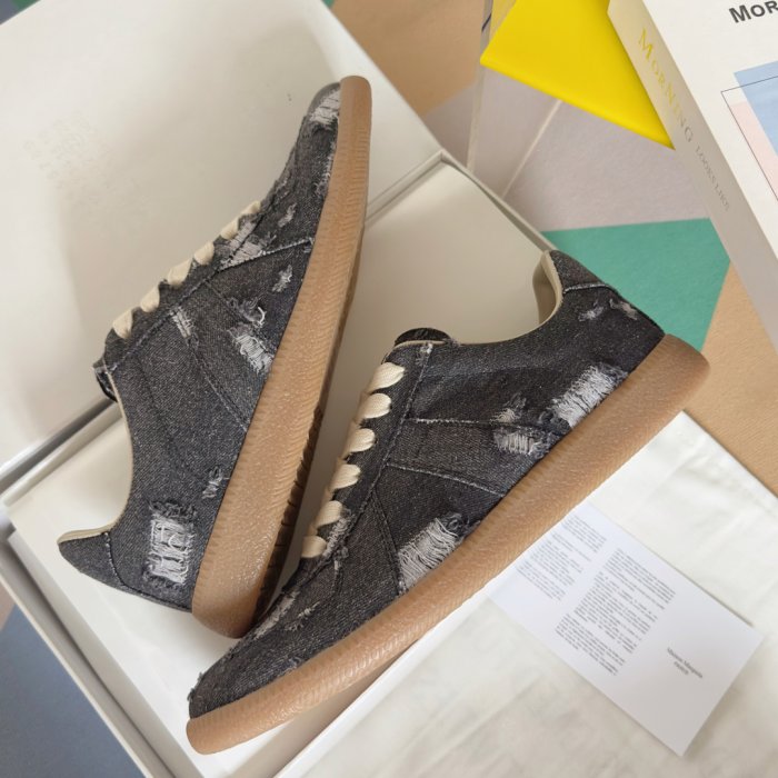 Кросівки фото 6