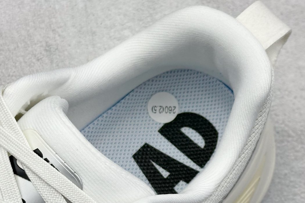 Кроссовки Zoom VOMERO 18 фото 8