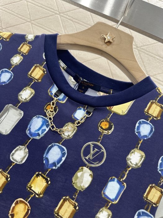 T-shirt women's фото 7