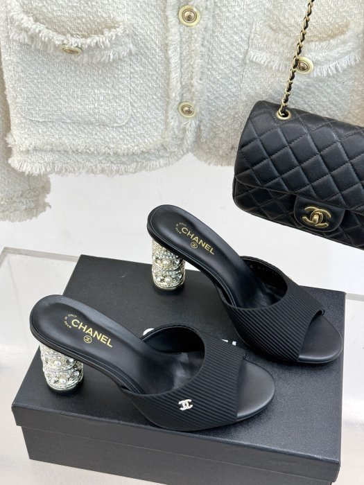 Босоножки фото 3