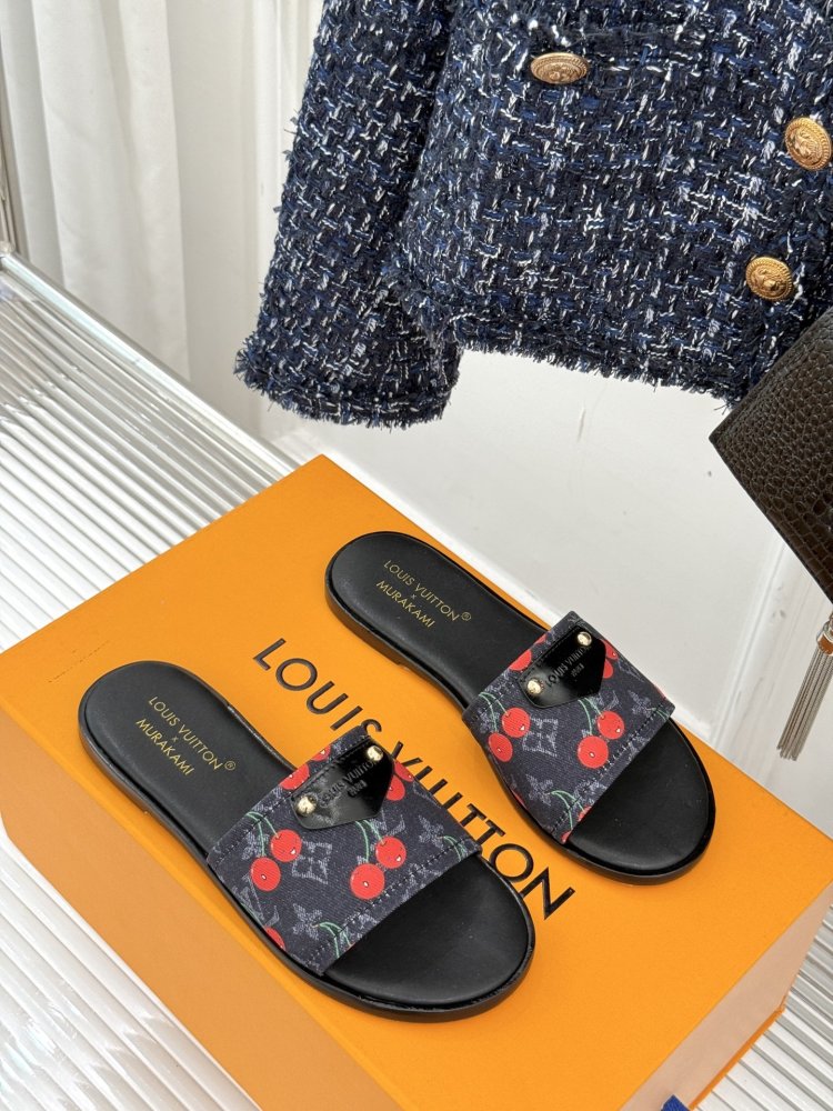 Шлепанцы женские фото 3