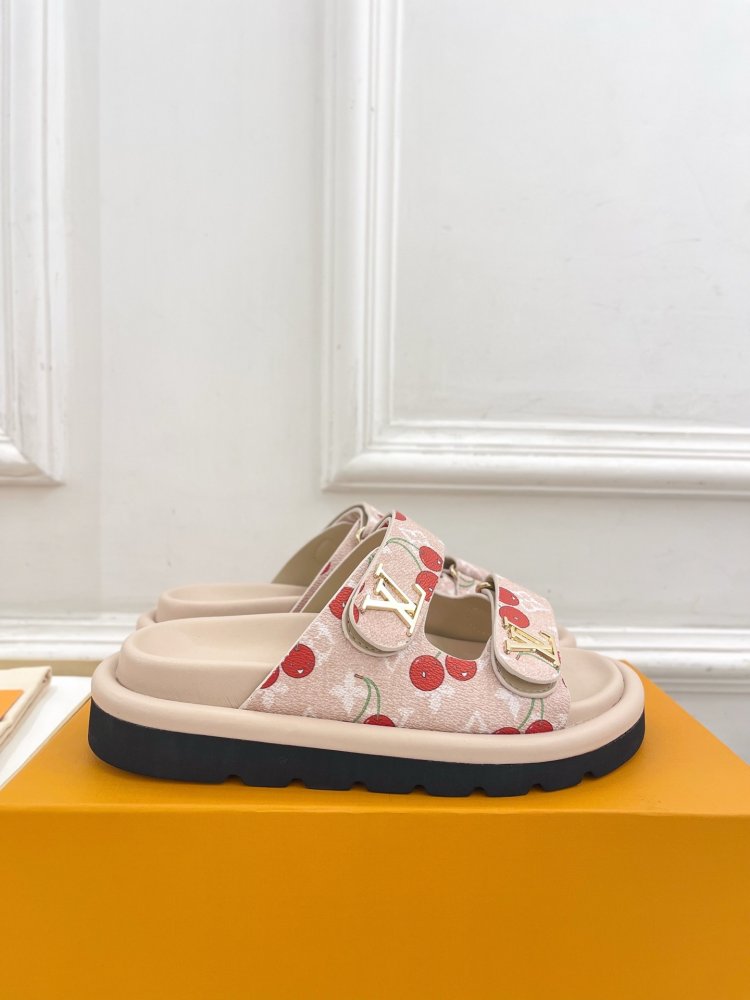 Шльопанці жіночі фото 2