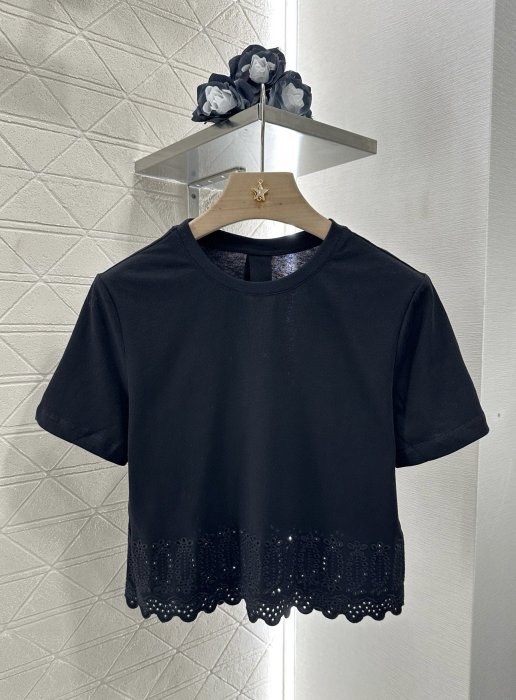 Футболка женская