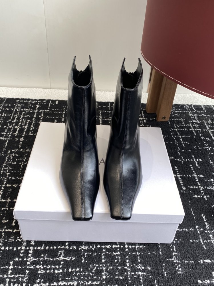 Ботинки женские