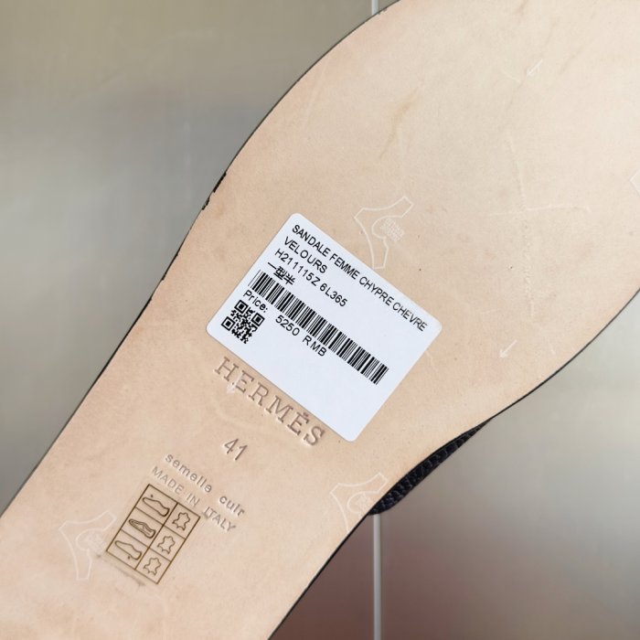 Шлепанцы женские фото 9