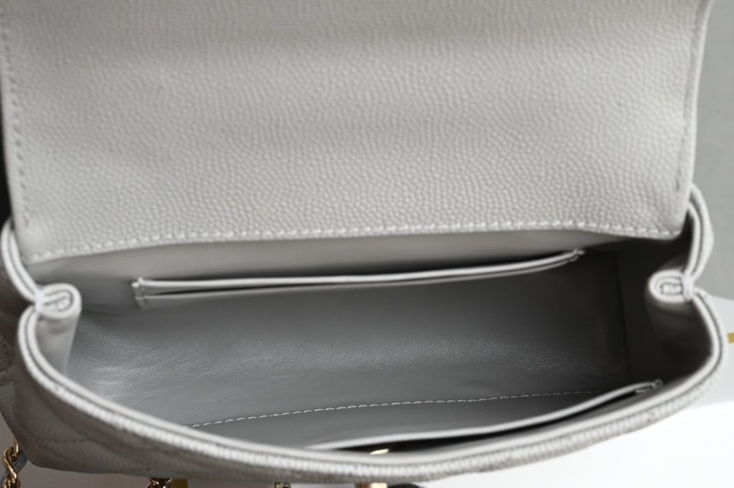 Сумка Chanel Coco Handle mini из зернистой кожи фото 9