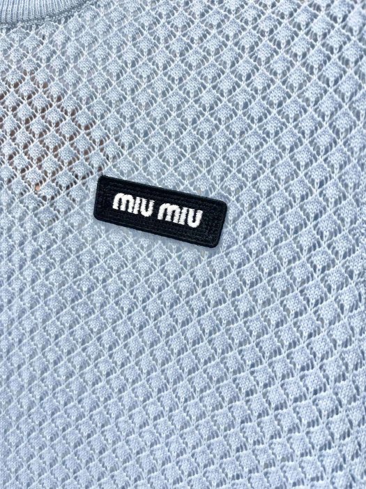 Футболка жіноча фото 5