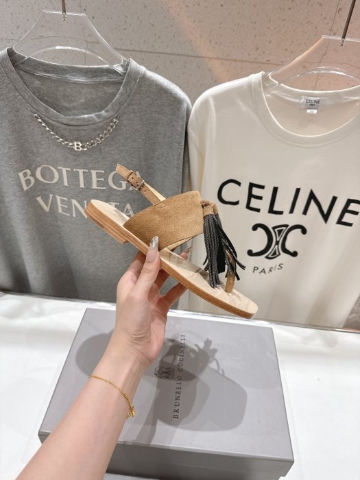 Сандалі жіночі фото 5