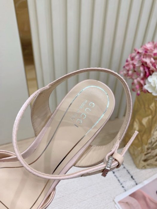 Босоножки фото 6