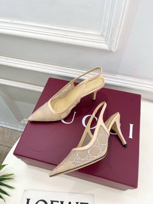 Босоножки фото 5