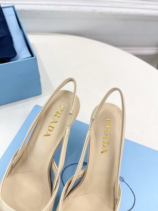 Босоножки фото 8