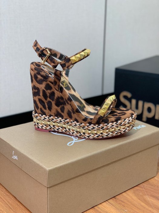 Босоножки фото 6